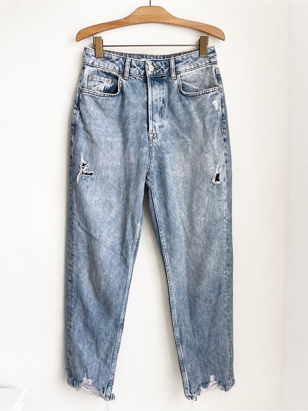 Zara Light Blue Raw Hem Distressed Straight Leg Jeans High Rise